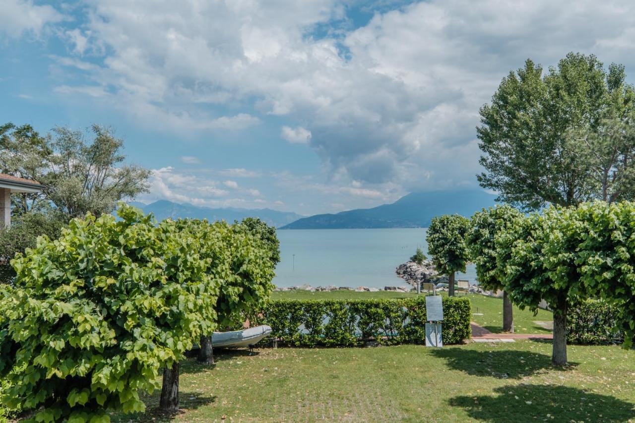 Casa Lugana 2 - monolocale con piscina fronte lago Sirmione Exterior foto
